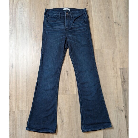 Hollister Size 26x29 3R High-Rise Flare Jeans Soft Stretch Denim Boho Casual - Picture 2 of 9
